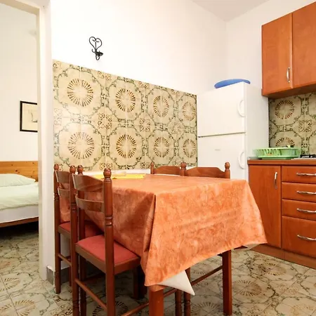 Апартаменты Seaside Secluded Lavdara, Dugi Otok - 433 Сали